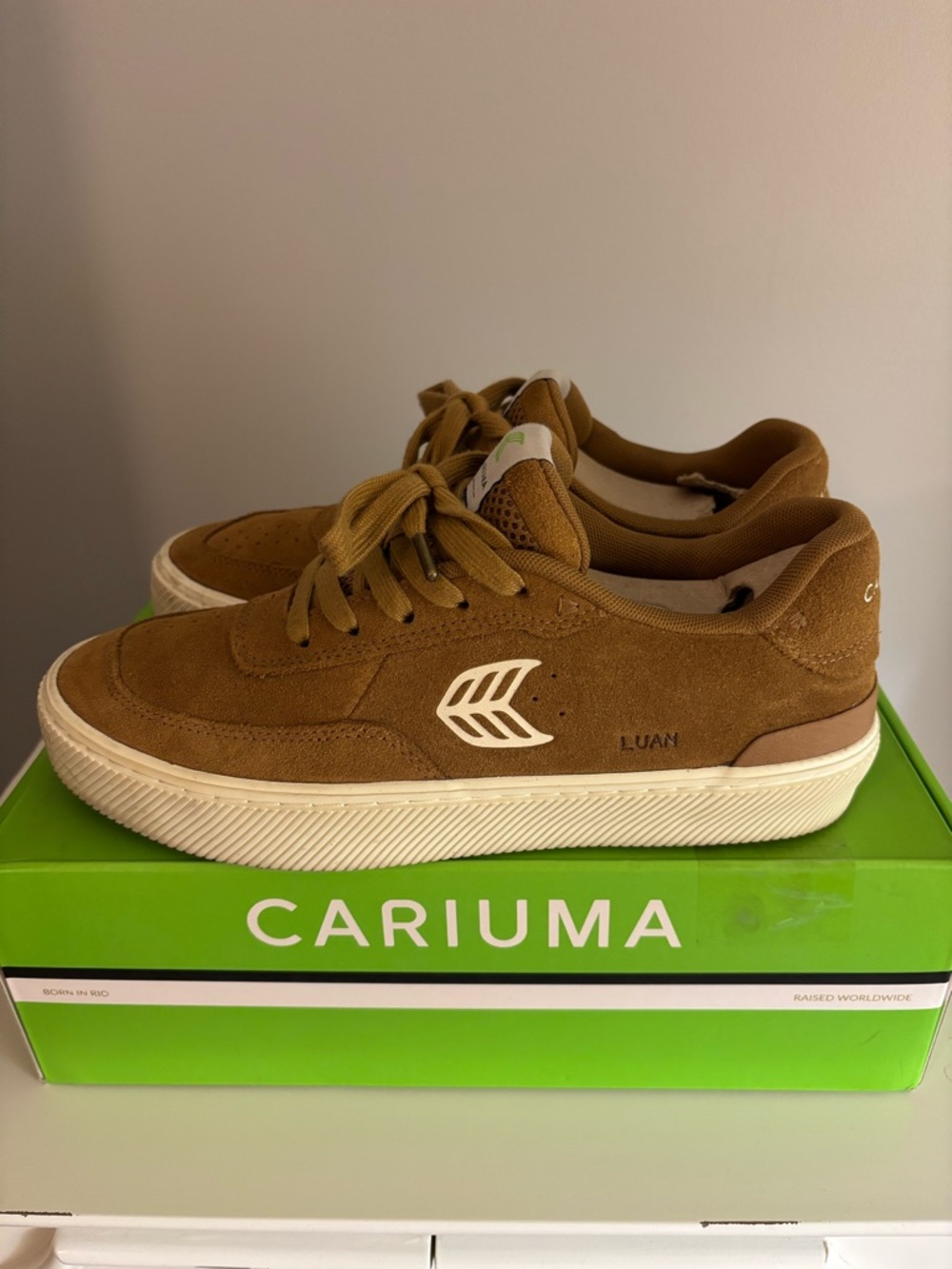Cariuma Luan PRO Unisex Suede Sneakers in Tan/Brown